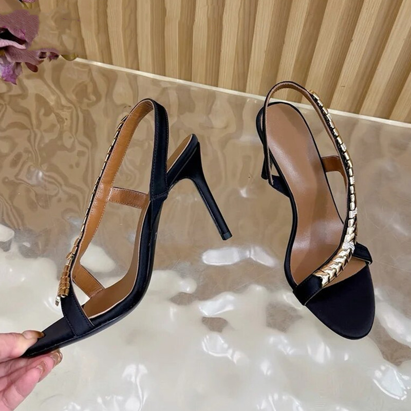 รองเท้าส้นสูงประดับเพชรหรูหรา  - Summer Clothing For Petite Women บทวิจารณ์และราคา